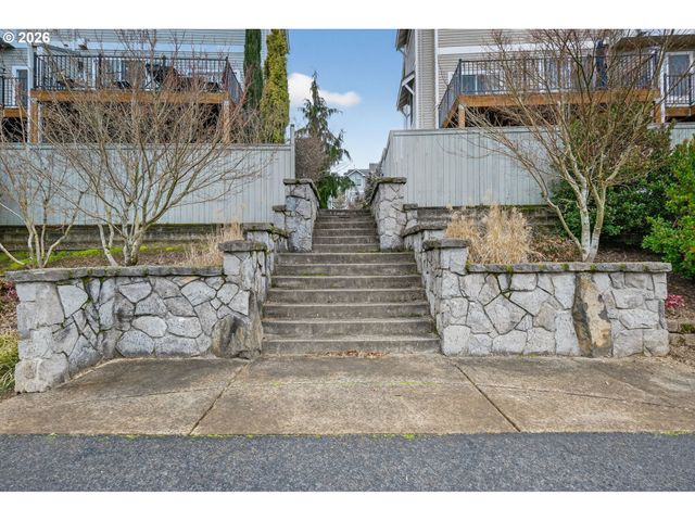 10521 Ne PARK RIDGE Way, Hillsboro, OR 97006