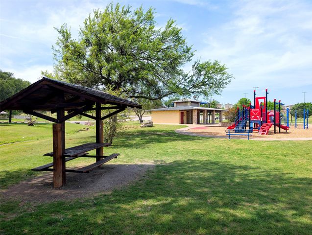 841 Lake View Ridge, White Settlement, TX 76108