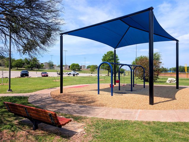 841 Lake View Ridge, White Settlement, TX 76108