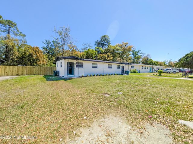 1621 BROOKVIEW Drive S, Jacksonville, FL 32246