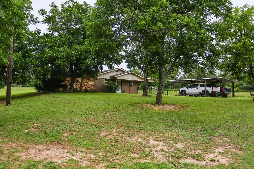601 Mcintosh Street, Goldthwaite, TX 76844