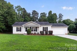 213 Winding Cedar Drive, Statesville, NC 28677