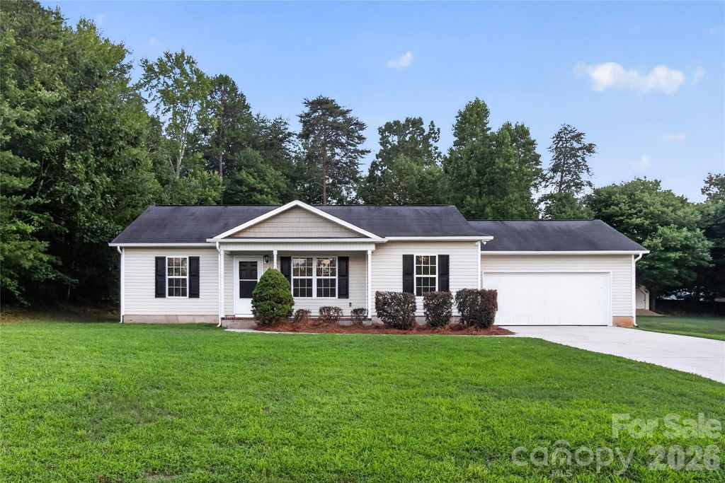 213 Winding Cedar Drive, Statesville, NC 28677