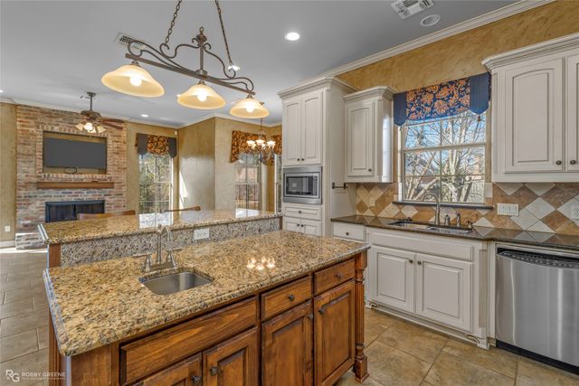 1010 Toledano Circle, Shreveport, LA 71106