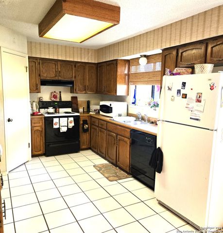 6159 Blazing, San Antonio, TX 78249