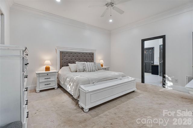 1019 10th Street Lane NW, Hickory, NC 28601