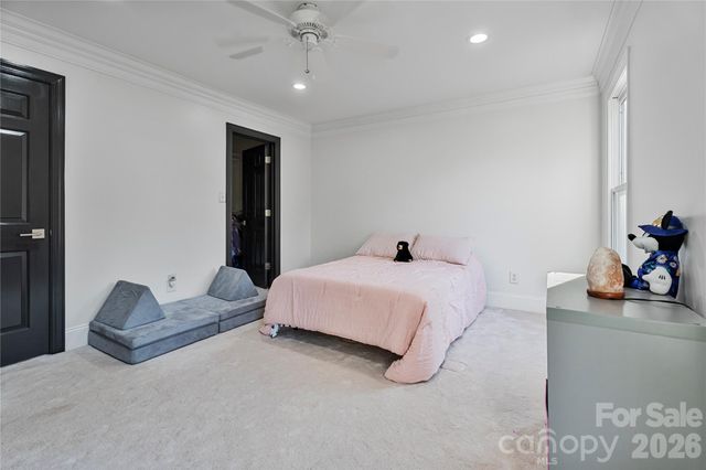 1019 10th Street Lane NW, Hickory, NC 28601