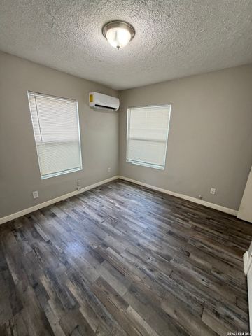 107 Fran Fran, San Antonio, TX 78207