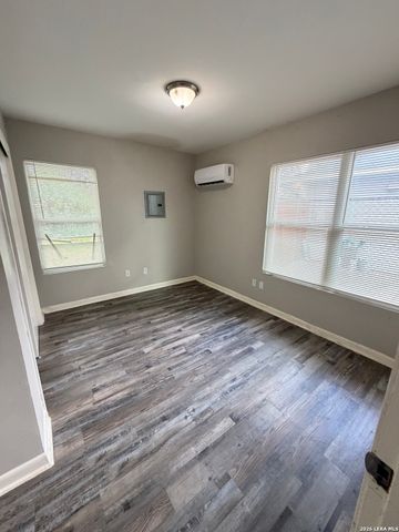 107 Fran Fran, San Antonio, TX 78207