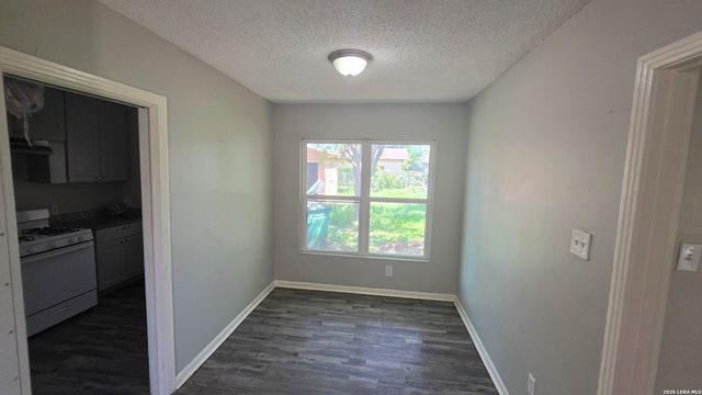 107 Fran Fran, San Antonio, TX 78207
