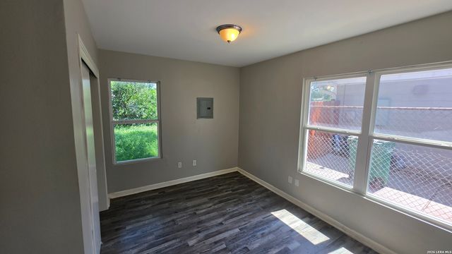 107 Fran Fran, San Antonio, TX 78207