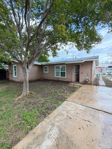 107 Fran Fran, San Antonio, TX 78207