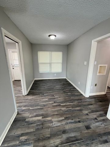107 Fran Fran, San Antonio, TX 78207