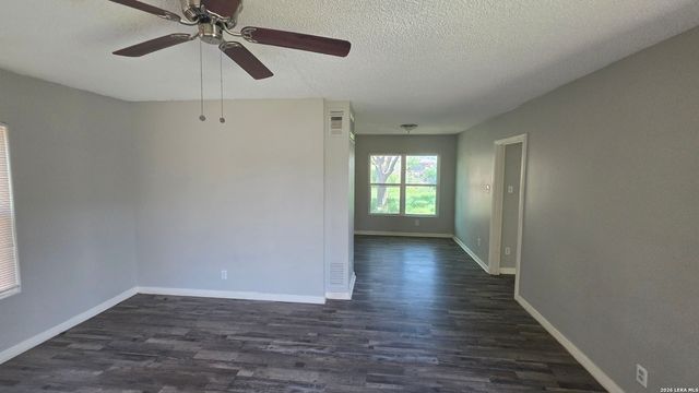 107 Fran Fran, San Antonio, TX 78207