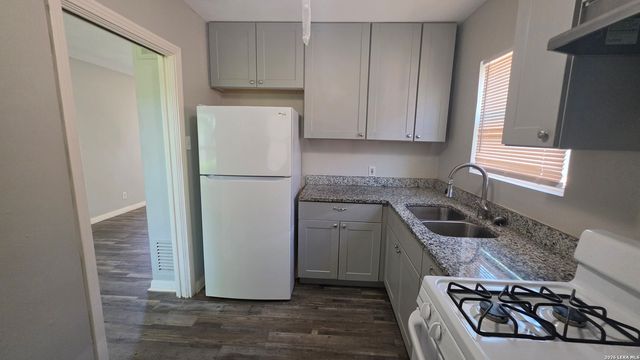 107 Fran Fran, San Antonio, TX 78207