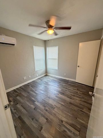 107 Fran Fran, San Antonio, TX 78207