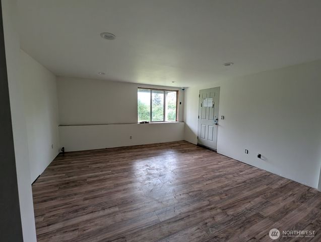 6906 55th Avenue S, Seattle, WA 98118