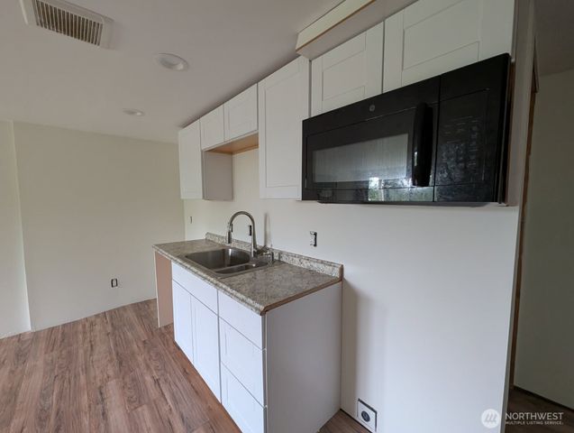 6906 55th Avenue S, Seattle, WA 98118