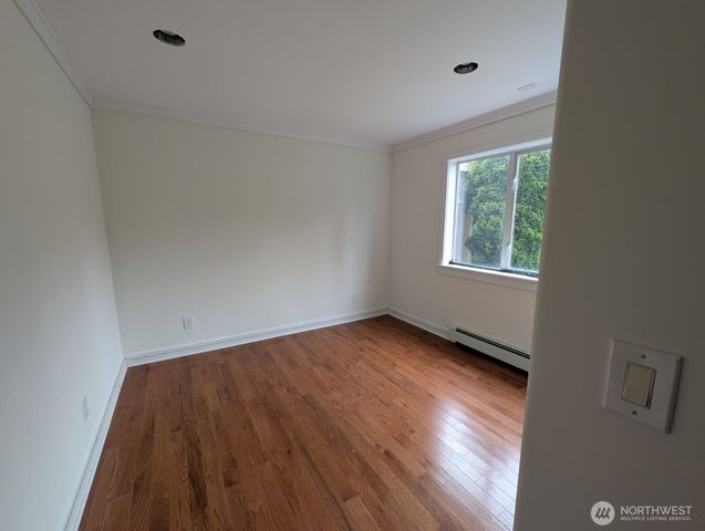 6906 55th Avenue S, Seattle, WA 98118
