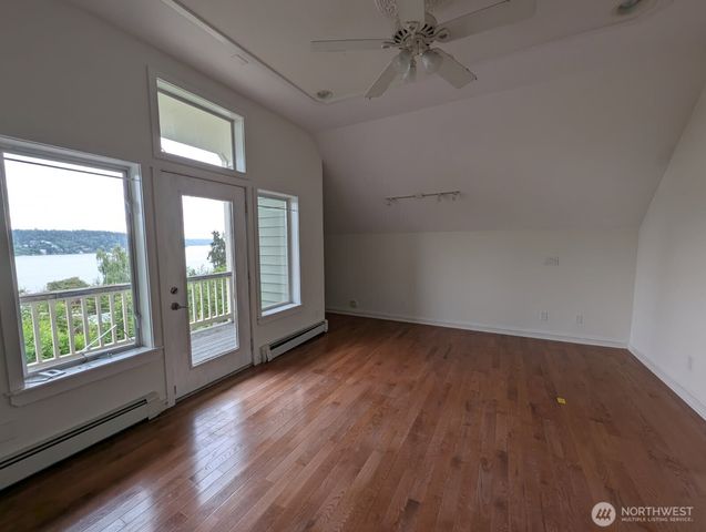 6906 55th Avenue S, Seattle, WA 98118
