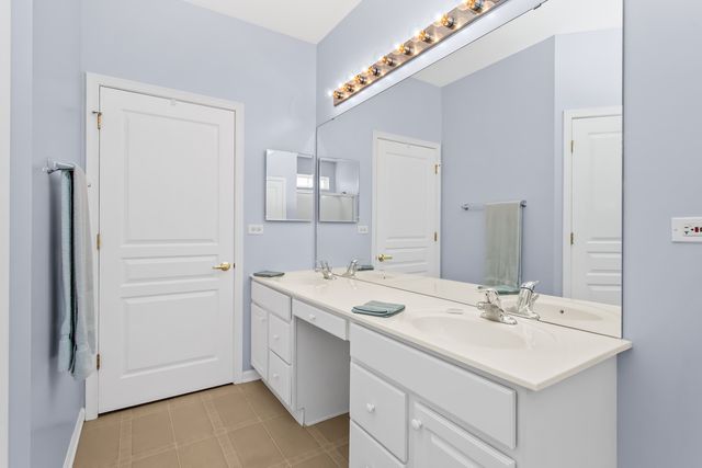 13569 WINTERBERRY Lane, Huntley, IL 60142