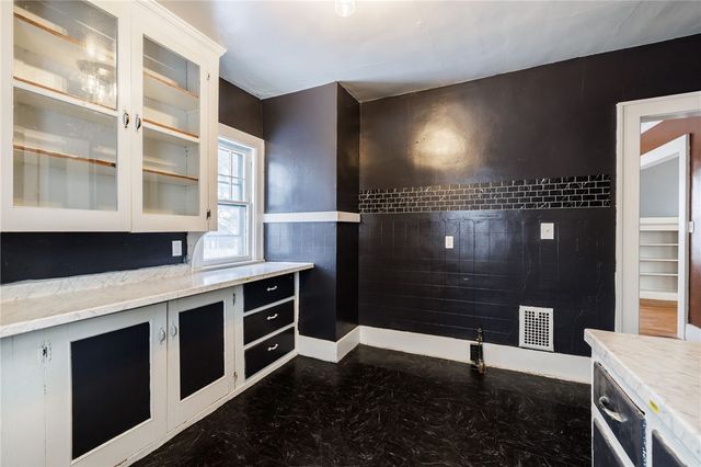 8 Emanon St Street, Rochester, NY 14621