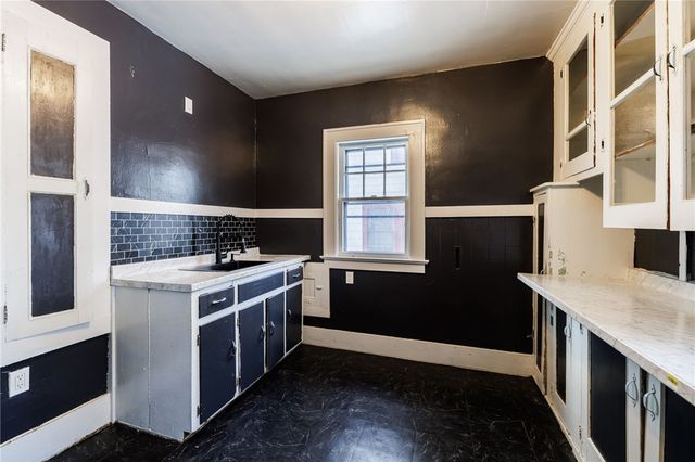 8 Emanon St Street, Rochester, NY 14621