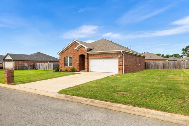 17 Stonehenge Drive, Cabot, AR 72023
