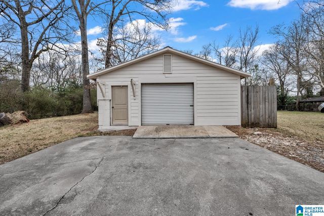 2905 CIRCLE DRIVE, Hueytown, AL 35023