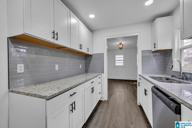 2905 CIRCLE DRIVE, Hueytown, AL 35023