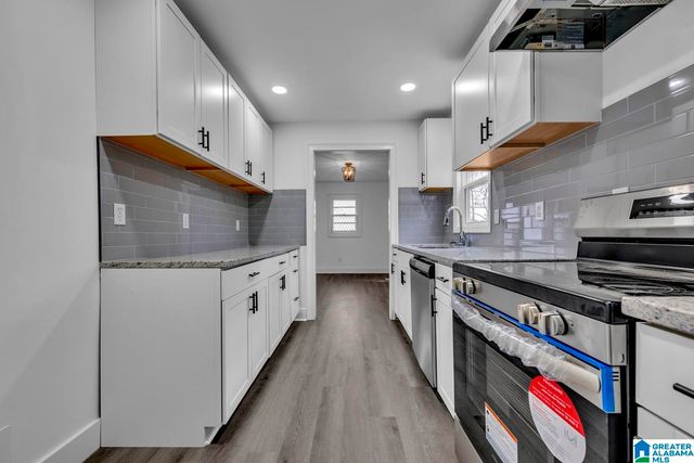 2905 CIRCLE DRIVE, Hueytown, AL 35023