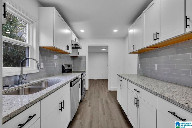 2905 CIRCLE DRIVE, Hueytown, AL 35023