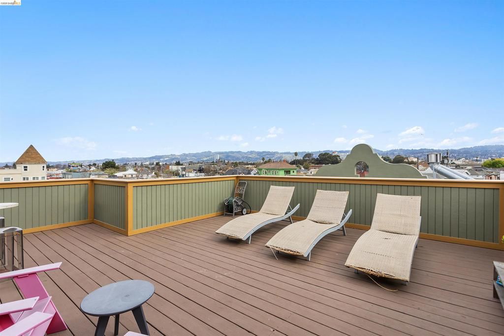 Image 6 of property listing at 2415 San Pablo Ave, Oakland, CA 94612