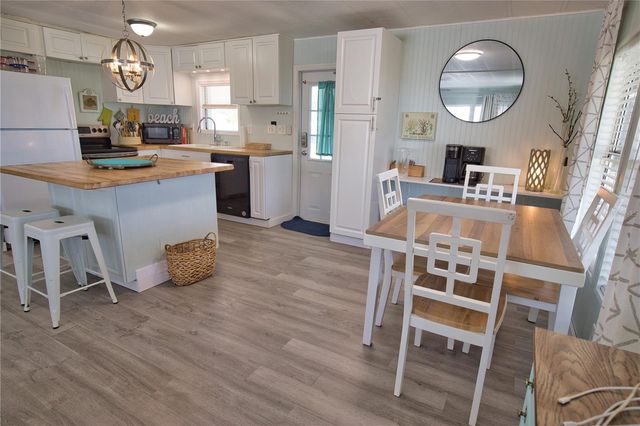 8207 ARCHIE STREET, Englewood, FL 34224