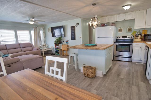 8207 ARCHIE STREET, Englewood, FL 34224