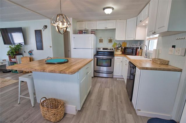 8207 ARCHIE STREET, Englewood, FL 34224