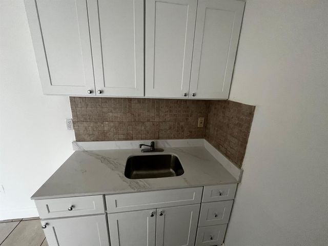 3015 NW 8th Avenue 11, Miami, FL 33127