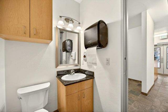 810 O'Hare Parkway, Medford, OR 97504