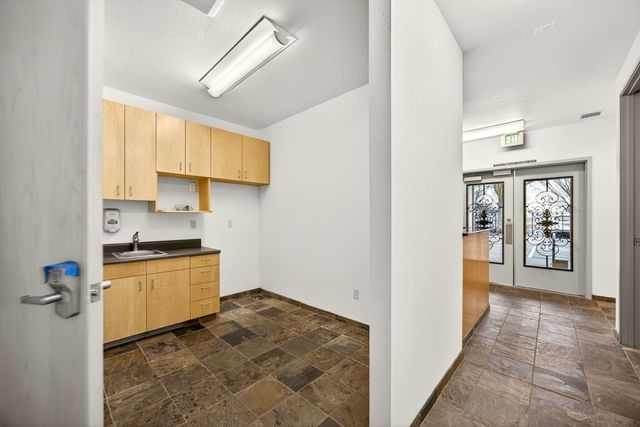 810 O'Hare Parkway, Medford, OR 97504