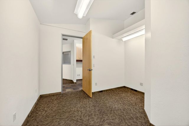 810 O'Hare Parkway, Medford, OR 97504