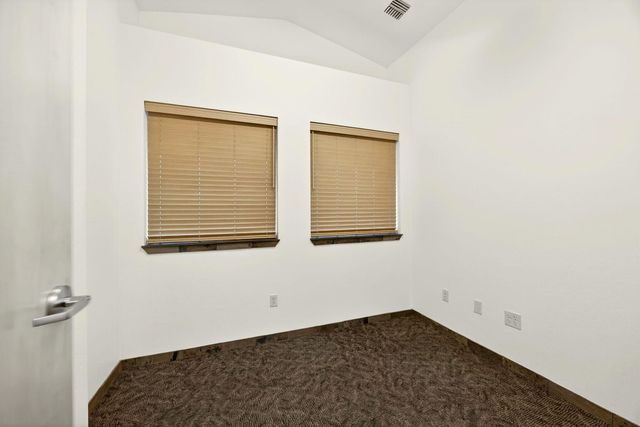 810 O'Hare Parkway, Medford, OR 97504