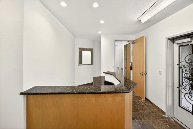 810 O'Hare Parkway, Medford, OR 97504