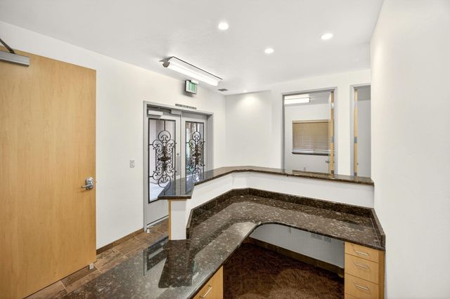 810 O'Hare Parkway, Medford, OR 97504