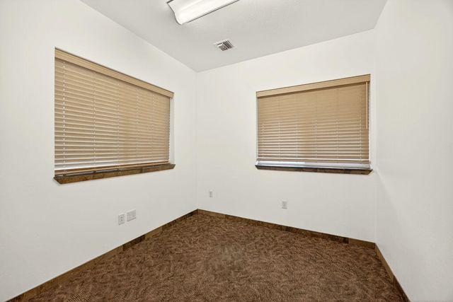 810 O'Hare Parkway, Medford, OR 97504