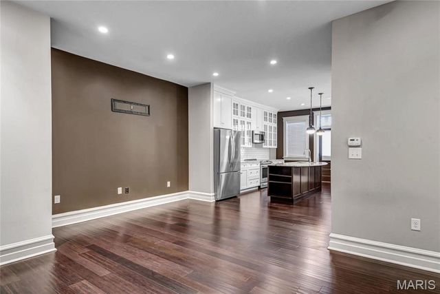 1041-1043 S Taylor Avenue, St Louis, MO 63110