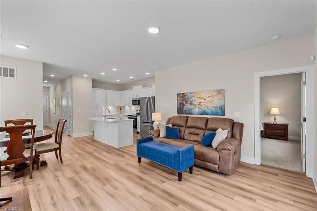 4954 Cannon Crossing Way, Greensboro, NC 27410