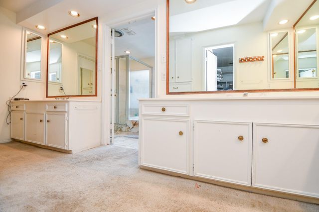7703 Ludington Drive, Houston, TX 77071
