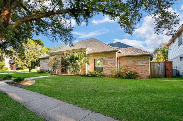 7703 Ludington Drive, Houston, TX 77071