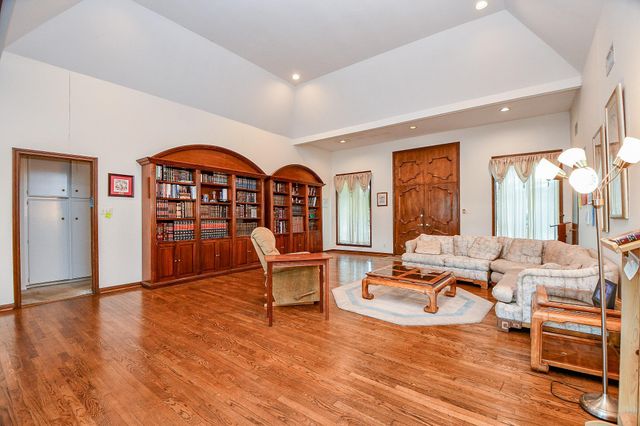 7703 Ludington Drive, Houston, TX 77071