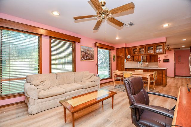 7703 Ludington Drive, Houston, TX 77071